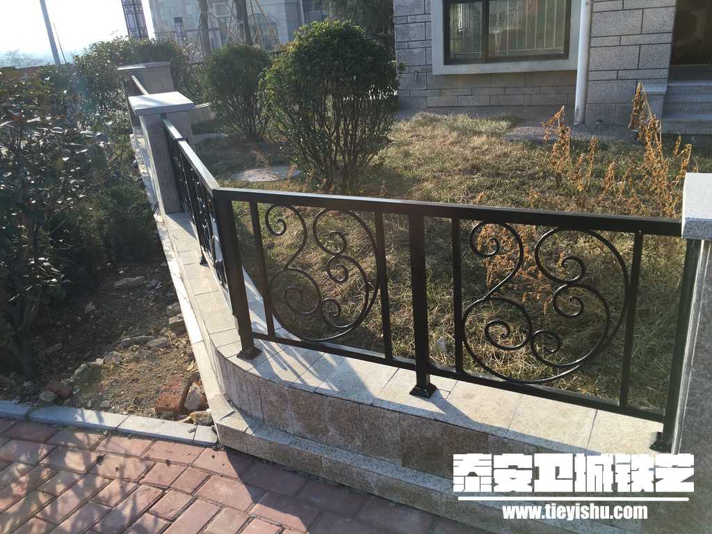 紫郡铁艺围墙