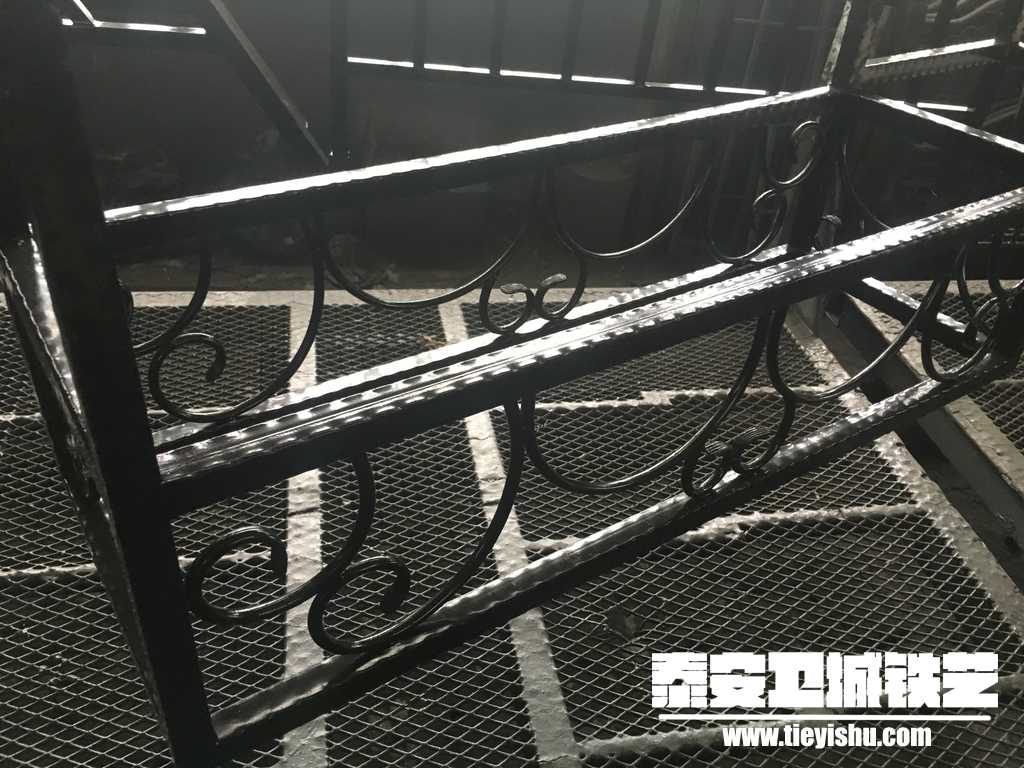蒙娜丽莎瓷砖店铁艺货架