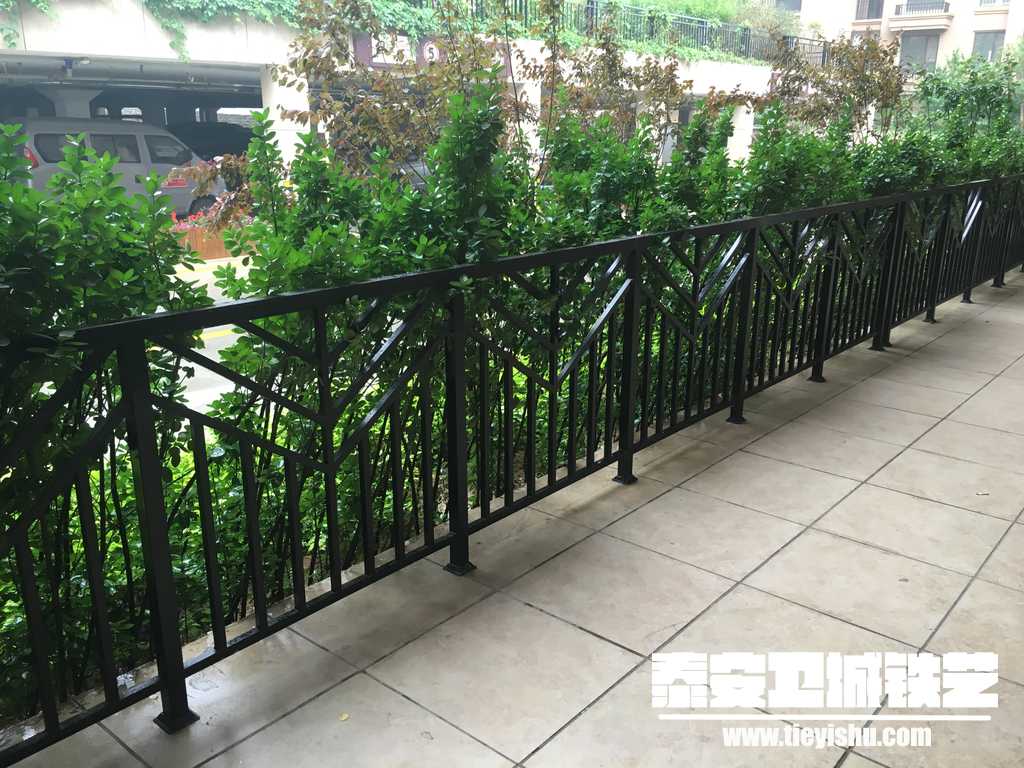 印象泰山铁艺护栏