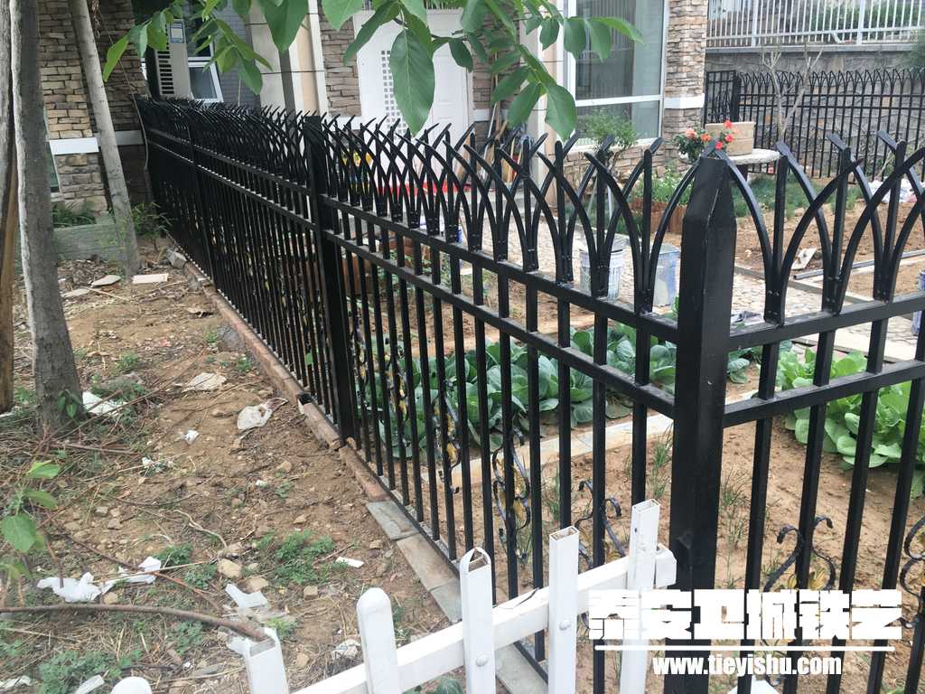 龙湾别墅铁艺围墙