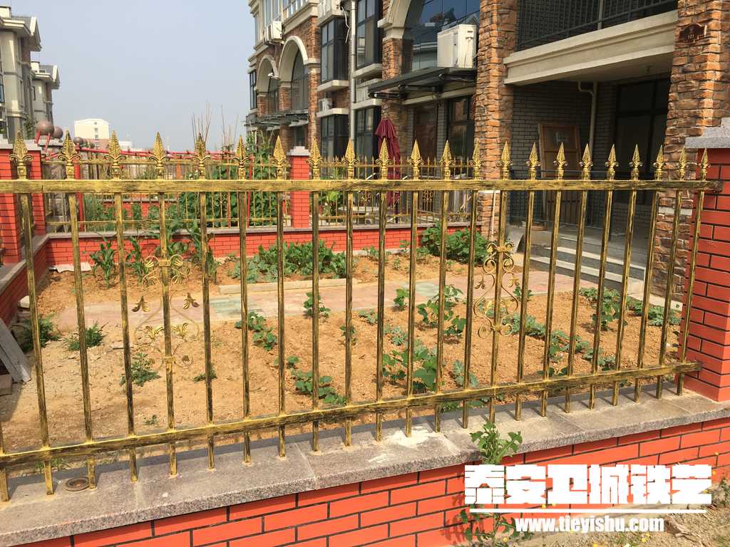 龙湾别墅铁艺围墙