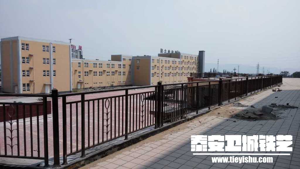 张家口铁艺护栏