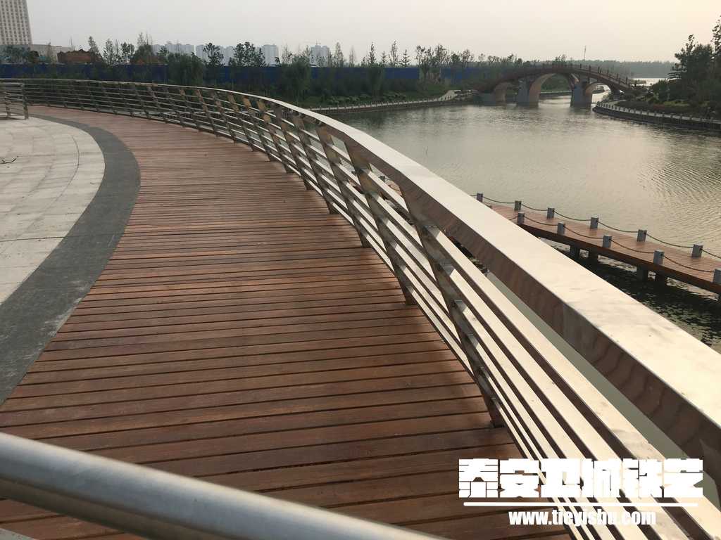 沂水月澜湾不锈钢护栏