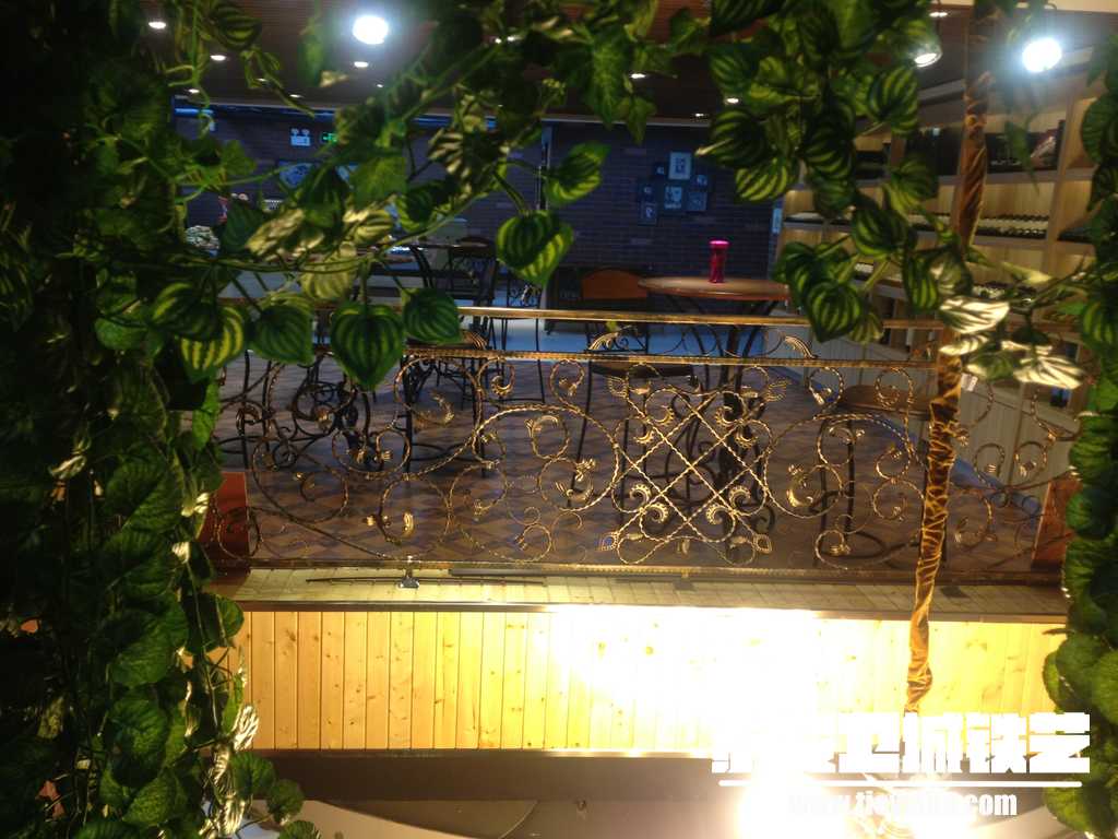 济宁新鲜屋铁艺扶手
