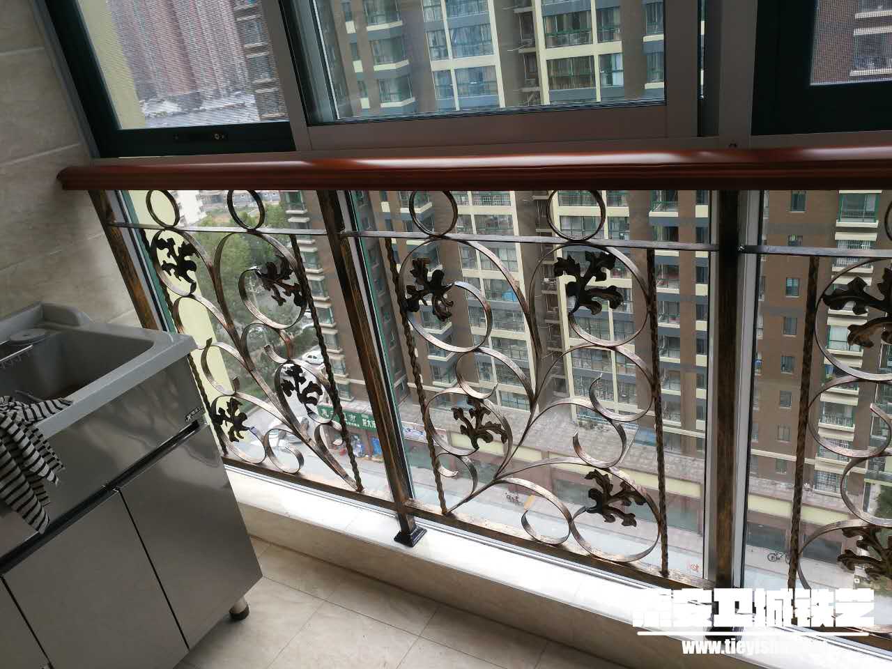 铁艺护栏TNHL201619（泰安记者村）