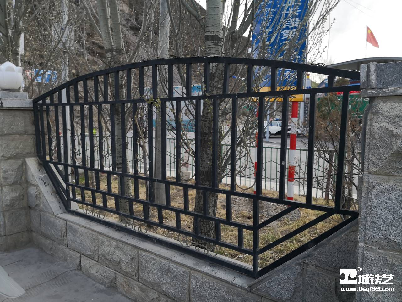 铁艺围栏|铁艺围墙|围墙护栏TW2113-案例赏析-实景拍摄一