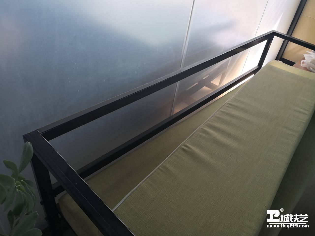 铁艺沙发/铁艺框架/定制铁艺架THJ2112-实景拍摄三