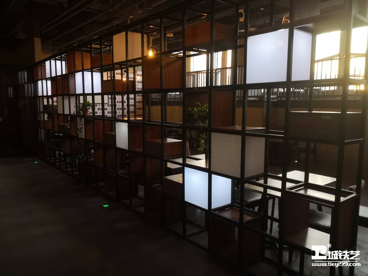 铁艺货架/铁艺陈列架/铁艺置物架THJ2109-案例赏析-实景拍摄一