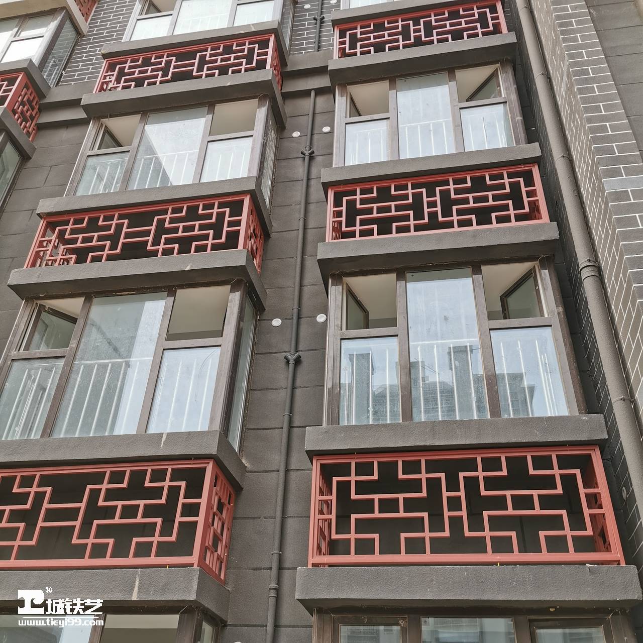 铁艺护栏/铁艺栏杆/空调护栏THL2172-实景图5