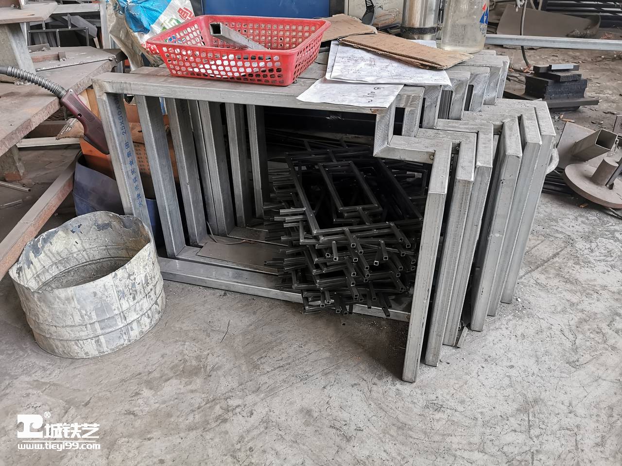 中式铁艺护栏/露台栏杆/空调护栏THL2179-图5