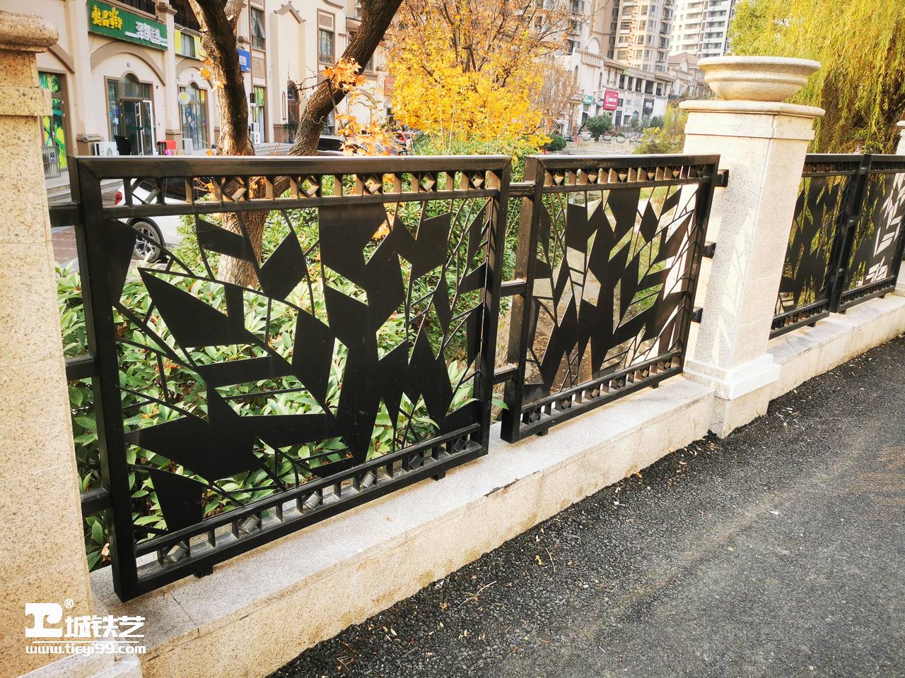 铁艺护栏/室外栏杆/阳台护栏THL2193-图铁艺护栏/室外栏杆/阳台护栏THL2193-图1
