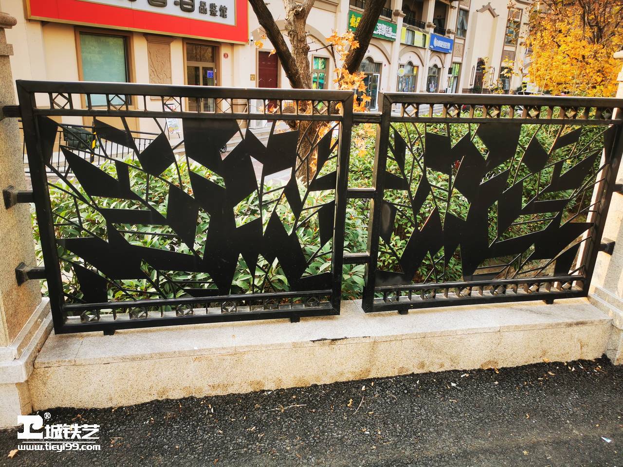 铁艺护栏/室外栏杆/阳台护栏THL2193-图铁艺护栏/室外栏杆/阳台护栏THL2193-图2