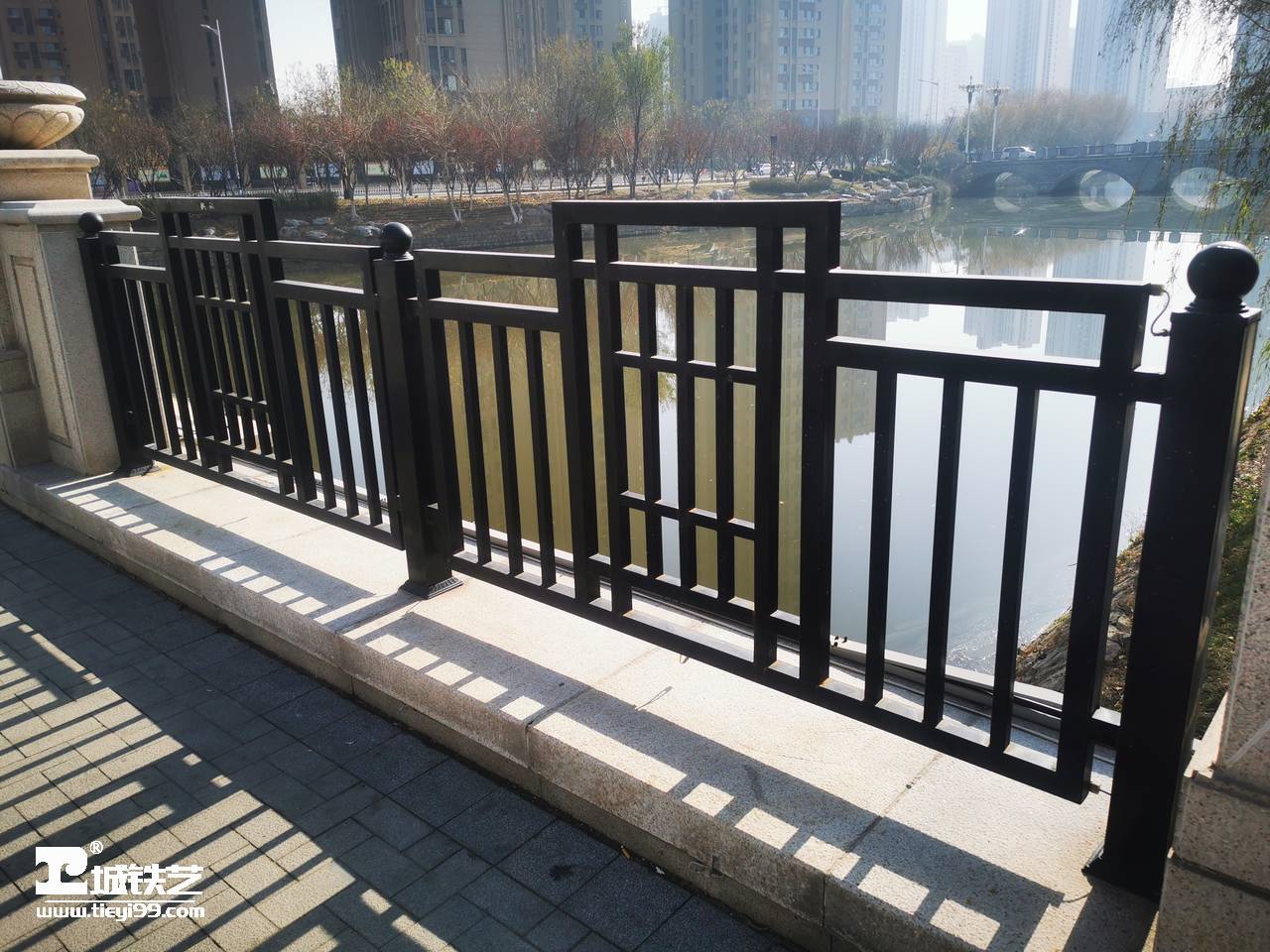 铁艺护栏/室外栏杆/阳台护栏THL2196-图2